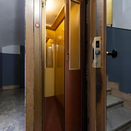 Whiteten Apartment *