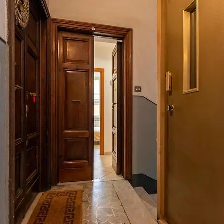 Whiteten Apartment Rome